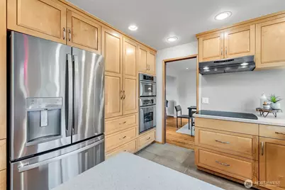 12161 SE 17th Place, Bellevue, WA 98005 - Photo 10