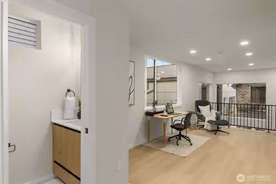 1123 A 10th Avenue E, Seattle, WA 98102 - Photo 10