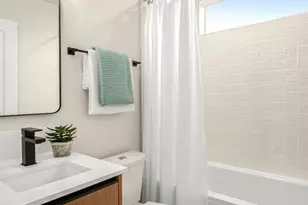 1123 A 10th Ave E, Seattle, WA 98102 - Photo 10