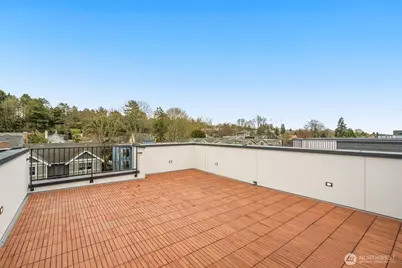 1123 A 10th Avenue E, Seattle, WA 98102 - Photo 16