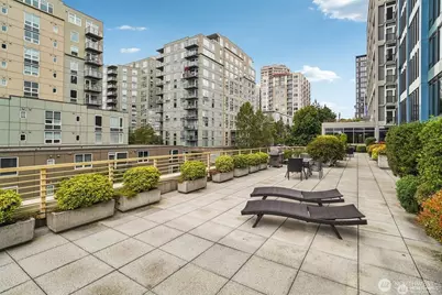 2716 Elliot Avenue #301, Seattle, WA 98121 - Photo 22