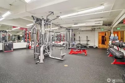 2716 Elliot Avenue #301, Seattle, WA 98121 - Photo 18