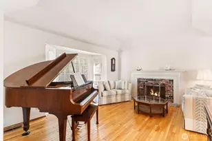 782 NW Apple Blossom Loop, Bremerton, WA 98311 - Photo 4