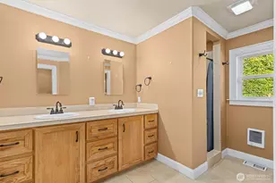 8515 Golden Given Rd E, Tacoma, WA 98445 - Photo 16