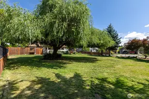 8515 Golden Given Rd E, Tacoma, WA 98445 - Photo 34