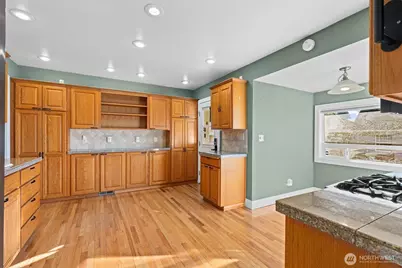 8515 Golden Given Road E, Tacoma, WA 98445 - Photo 8