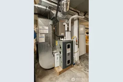 8515 Golden Given Road E, Tacoma, WA 98445 - Photo 30