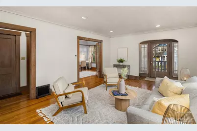 349 N 72nd Street, Seattle, WA 98103 - Photo 4