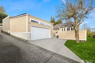 349 N 72nd St, Seattle, WA 98103 - Photo 26