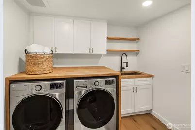 349 N 72nd Street, Seattle, WA 98103 - Photo 24