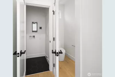 316 N 84th Street, Seattle, WA 98103 - Photo 10