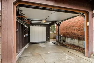 2351 47th Ave SW, Seattle, WA 98116 - Photo 36