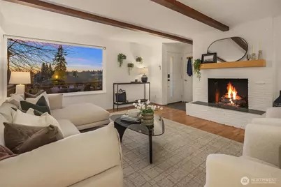 8818 22nd Avenue SW, Seattle, WA 98106 - Photo 2