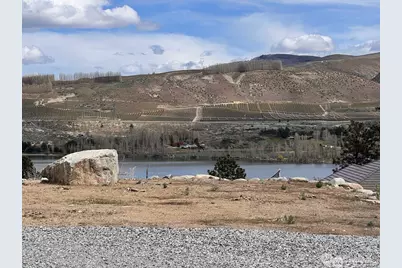 15330 Lakeview Street, Entiat, WA 98822 - Photo 6