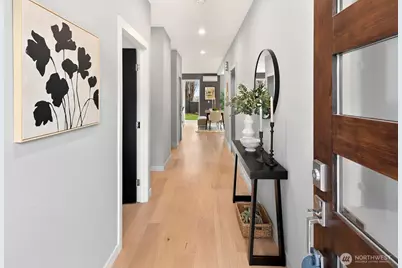 7606 7th Avenue SW, Seattle, WA 98106 - Photo 2