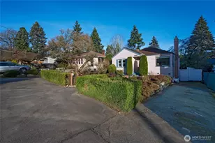 10332 Ashworth Ave N, Seattle, WA 98133 - Photo 2