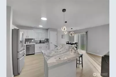 6242 71st Avenue Ct W, University Place, WA 98467 - Photo 2