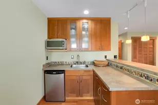 7011 Cooper Point Rd NW, Olympia, WA 98502 - Photo 20