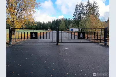 1 Crescent Valley Drive NW, Gig Harbor, WA 98332 - Photo 2