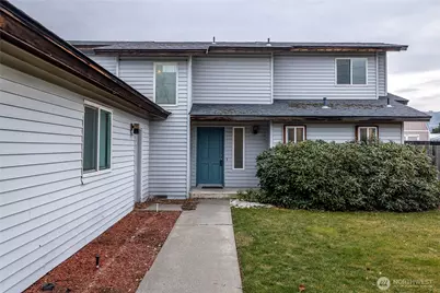 1856 4th Street SE, East Wenatchee, WA 98802 - Photo 2