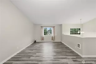 12801 Ridge Cir E, Bonney Lake, WA 98391 - Photo 4