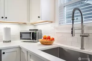 2100 1st Ave W, Seattle, WA 98119 - Photo 18