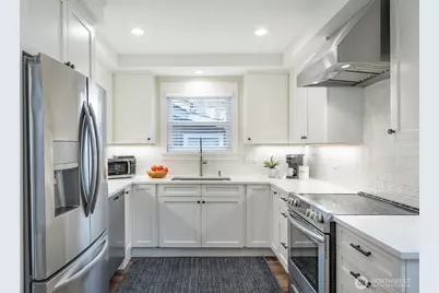 2100 1st Avenue W, Seattle, WA 98119 - Photo 16