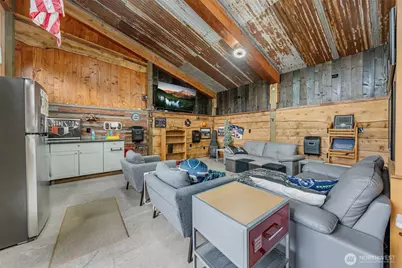 12516 Kapowsin Highlands Drive E, Graham, WA 98338 - Photo 38