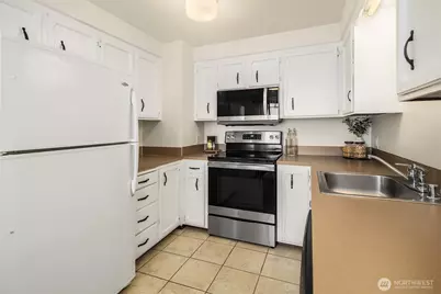 1612 33rd Street #104, Everett, WA 98201 - Photo 10