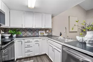 14609 NE 40th St, Bellevue, WA 98007 - Photo 12