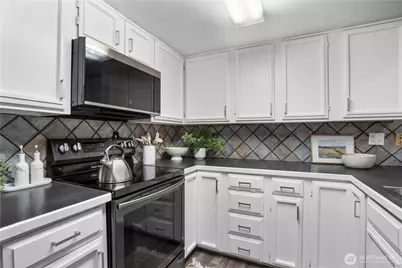 14609 NE 40th Street #H4, Bellevue, WA 98007 - Photo 14