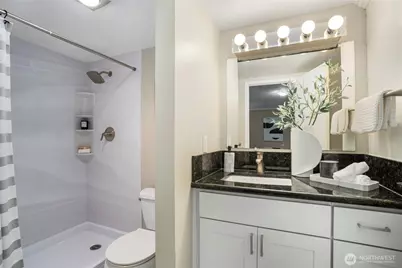 14609 NE 40th Street #H4, Bellevue, WA 98007 - Photo 24