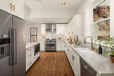 1937 7th Avenue W, Seattle, WA 98119 - Photo 16