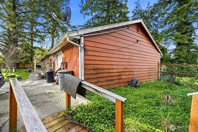 219 Meadow Pl SW, Everett, WA 98208 - Photo 14