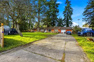 219 Meadow Pl SW, Everett, WA 98208 - Photo 2