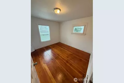 520 E Division Lane, Tacoma, WA 98404 - Photo 6