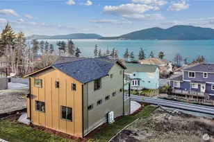 3706 W 3rd St, Anacortes, WA 98221 - Photo 1