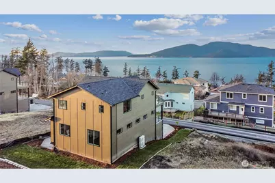 3706 W 3rd Street, Anacortes, WA 98221 - Photo 2