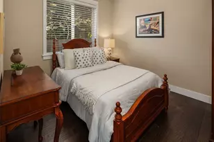 12204 Ashworth Ave N, Seattle, WA 98133 - Photo 16