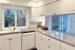 210 10th St, Kirkland, WA 98033 - Photo 10