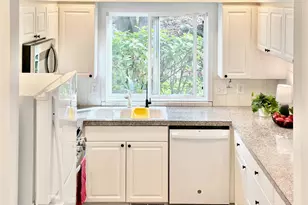 210 10th St, Kirkland, WA 98033 - Photo 12