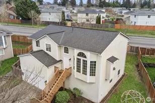 8428 12th St NE, Lake Stevens, WA 98258 - Photo 2