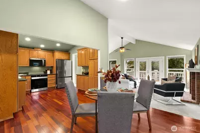 17637 162nd Place SE, Renton, WA 98058 - Photo 6