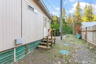 8388 Holly Ln, Maple Falls, WA 98266 - Photo 6