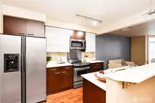 159 Denny Wy, Seattle, WA 98109 - Photo 4