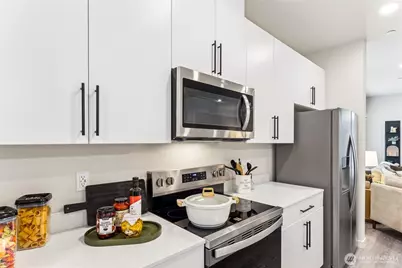 16111 36th Avenue W #H1, Lynnwood, WA 98087 - Photo 10