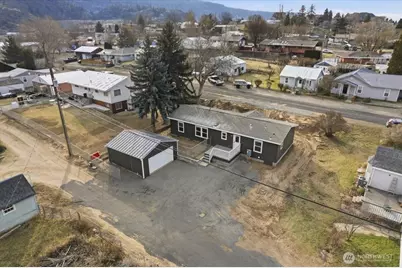 112 Washington Place, Electric City, WA 99123 - Photo 2