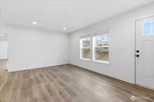 112 Washington Pl, Electric City, WA 99123 - Photo 4