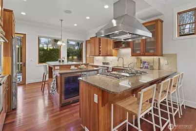 3710 NE 41st Street, Seattle, WA 98105 - Photo 10