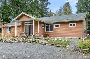 2013 Goss Ridge Rd, Freeland, WA 98249 - Photo 2